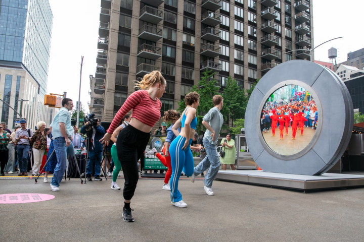 New York újdonsága: integess valós időben egy Dublinban sétálónak